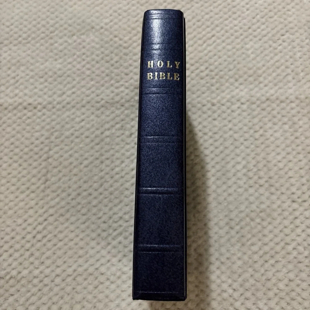 Holy Bible Placed by the Gideons In Memory Edition Prayer‎ Hardcover Blue